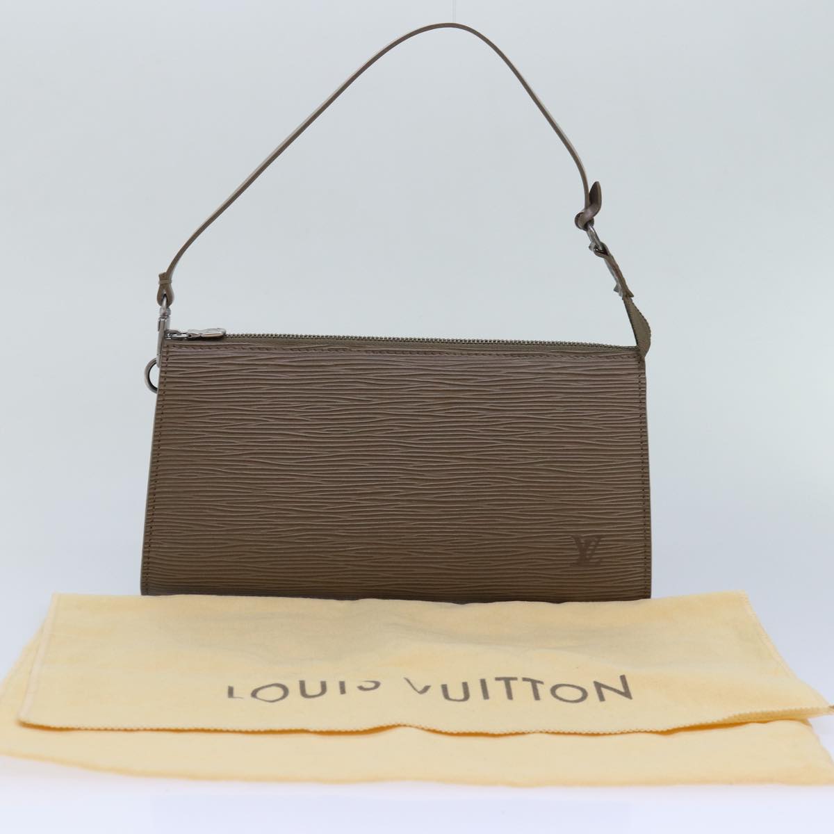 Louis Vuitton Pochette Accessoire