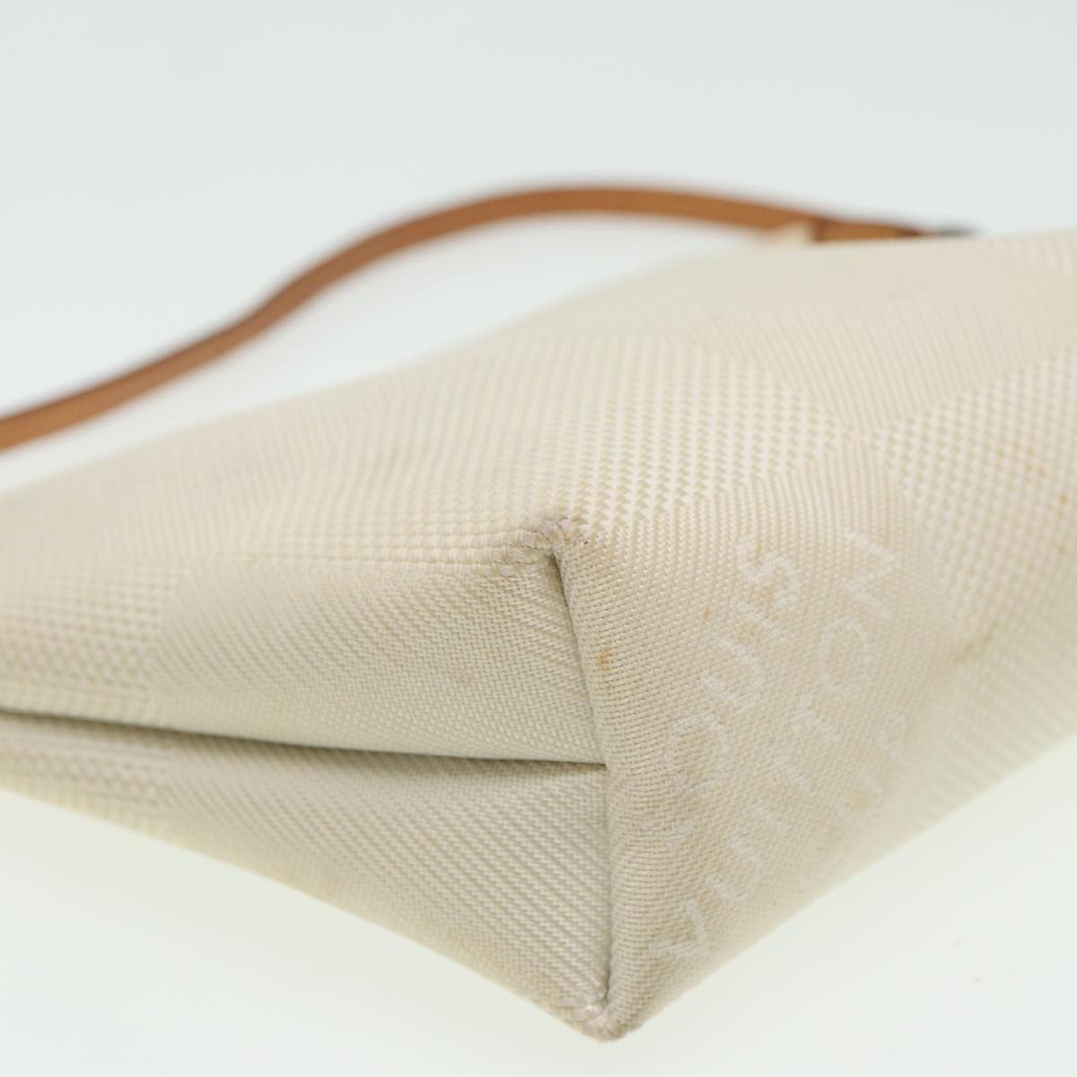 Louis Vuitton Volunteer