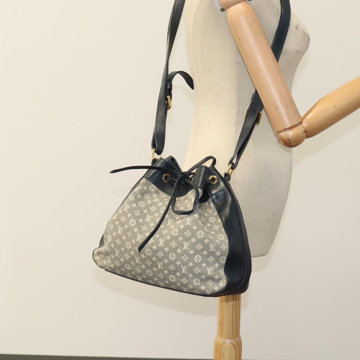 Louis Vuitton Idylle