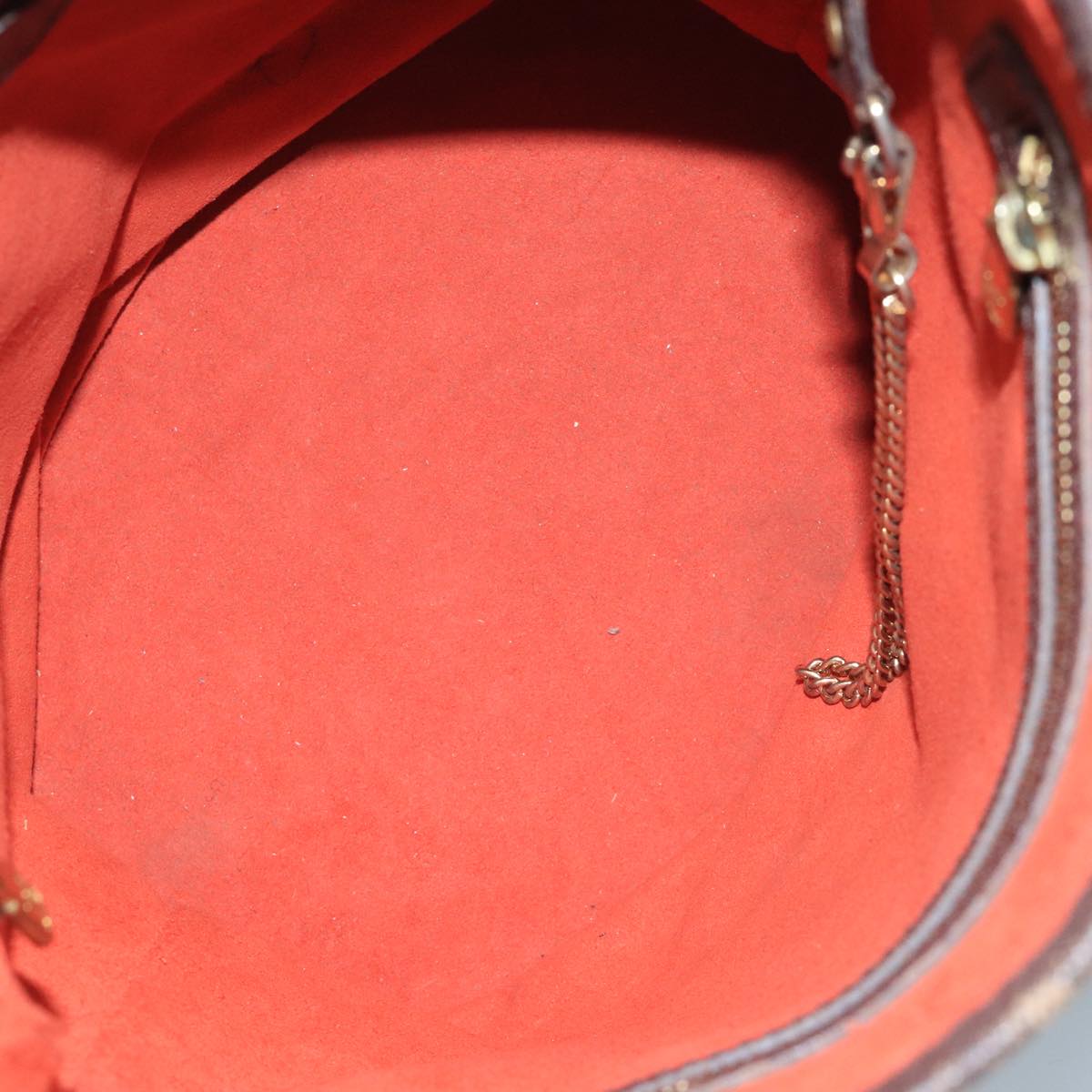Louis Vuitton Marais