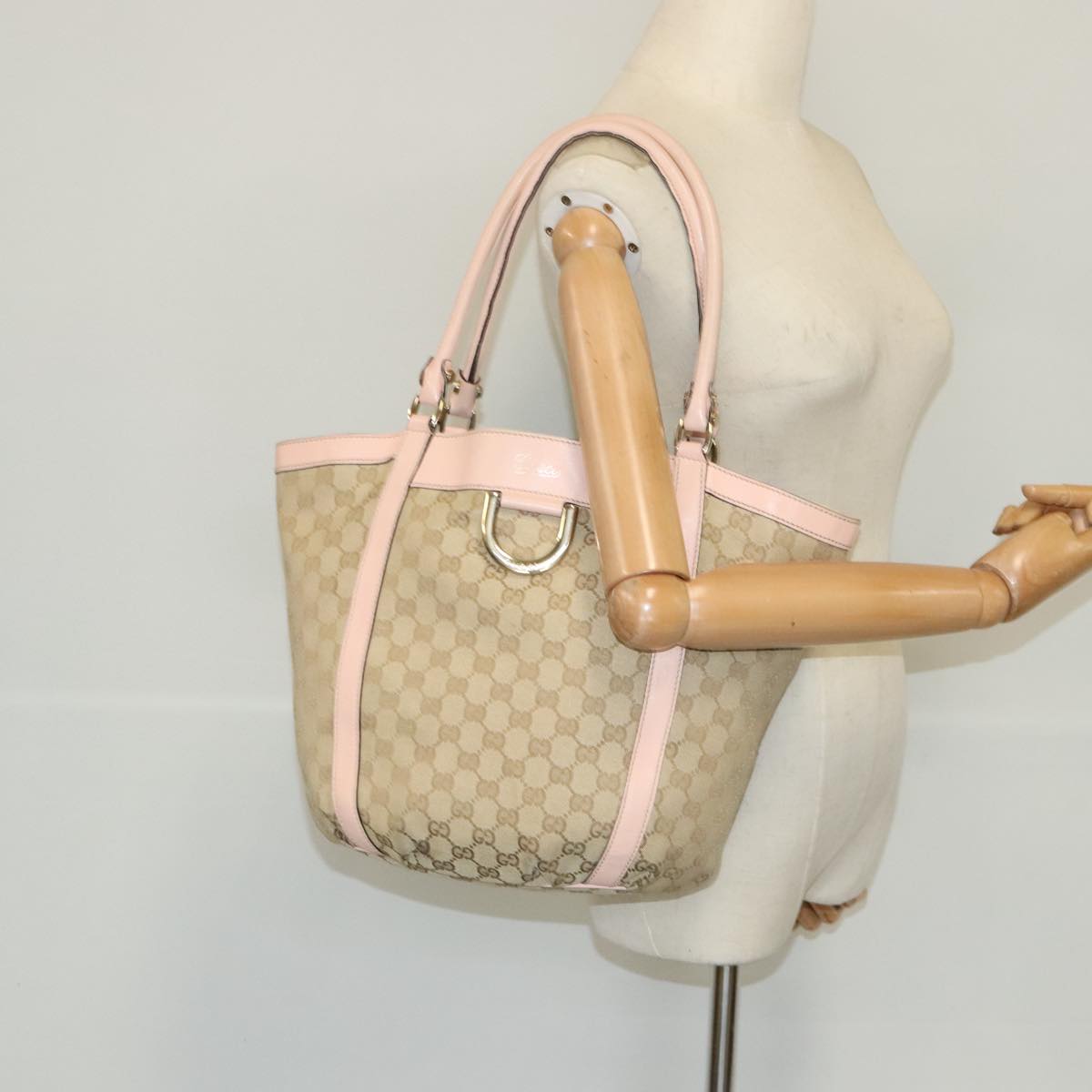 Gucci D-ring