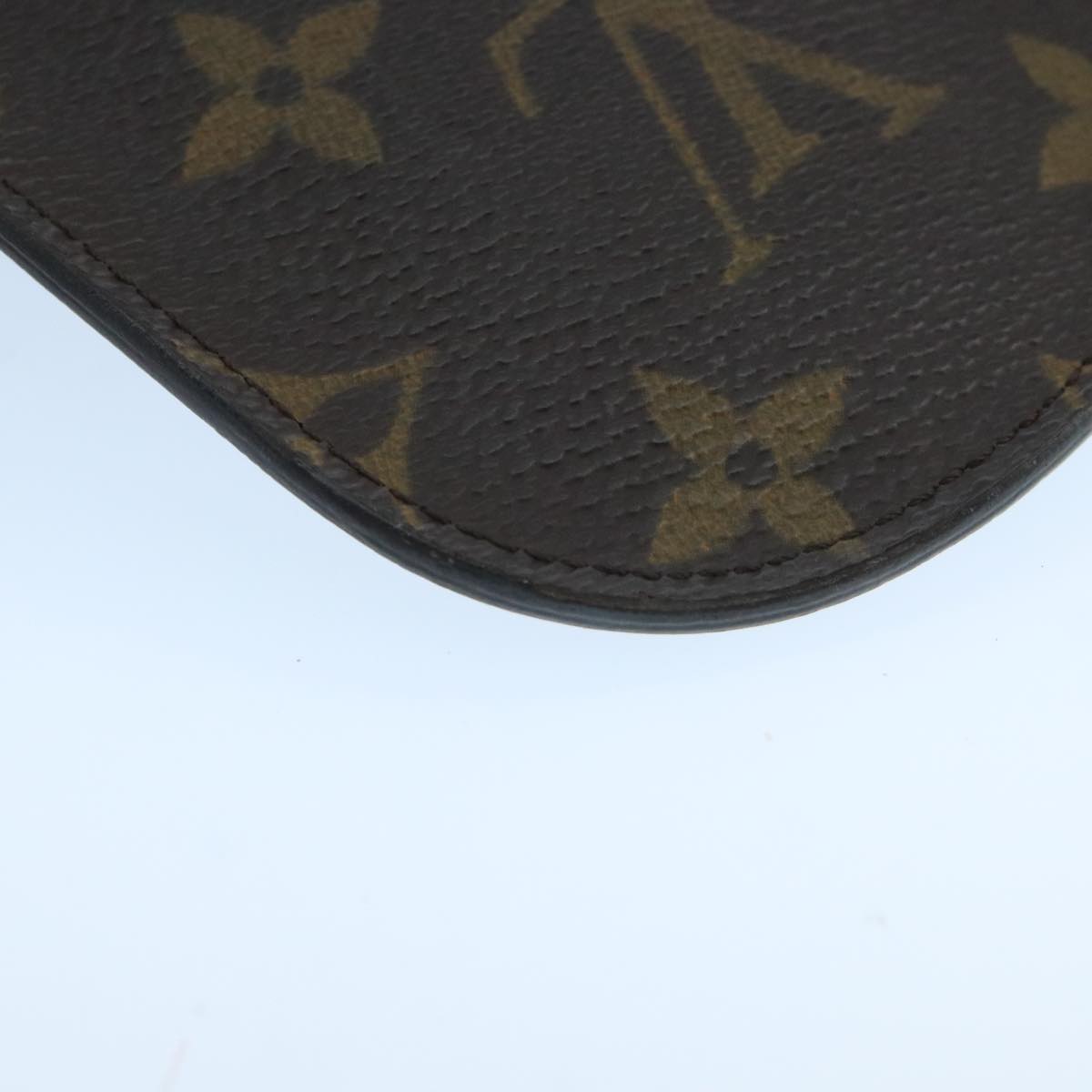 Louis Vuitton Etui à lunettes