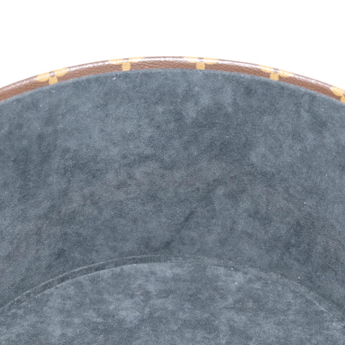 Louis Vuitton Reverse