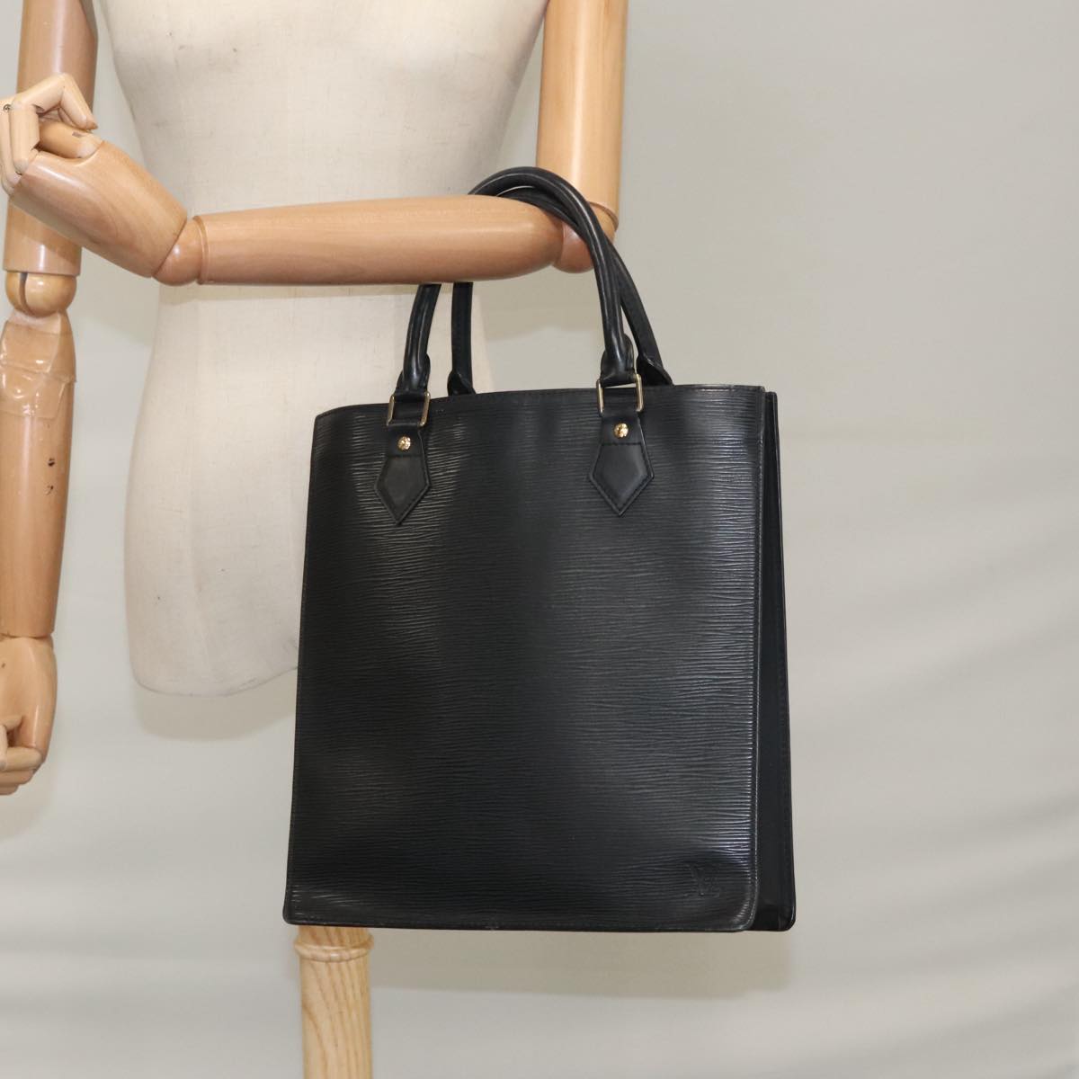 Louis Vuitton Sac Plat