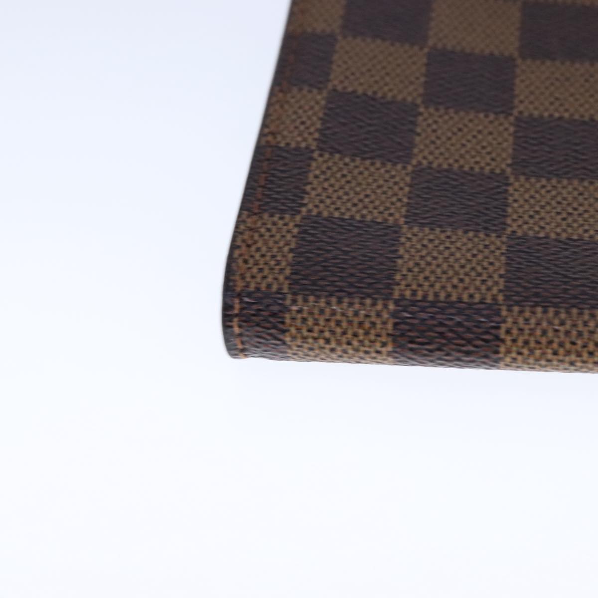 Louis Vuitton Marais