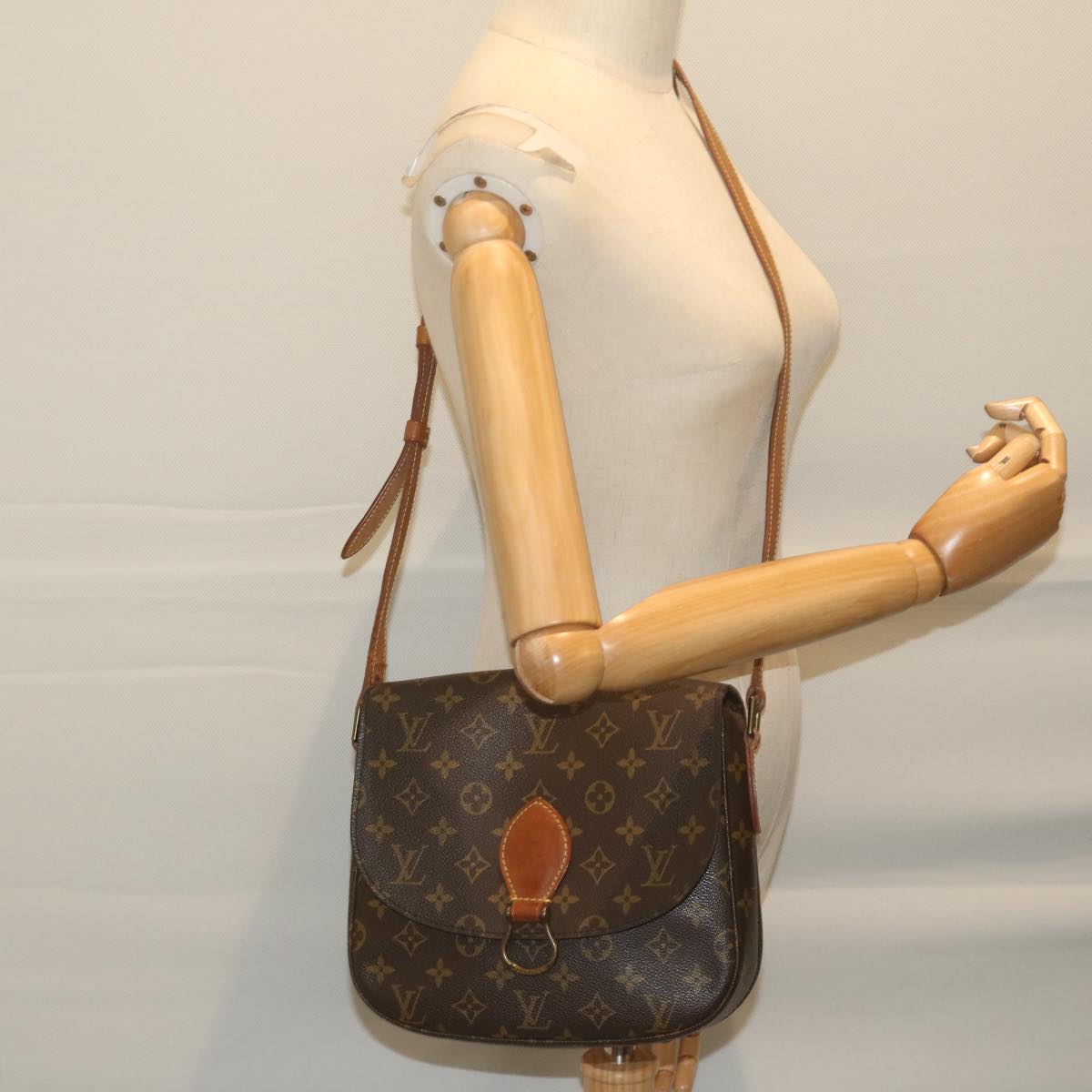 Louis Vuitton Saint Cloud