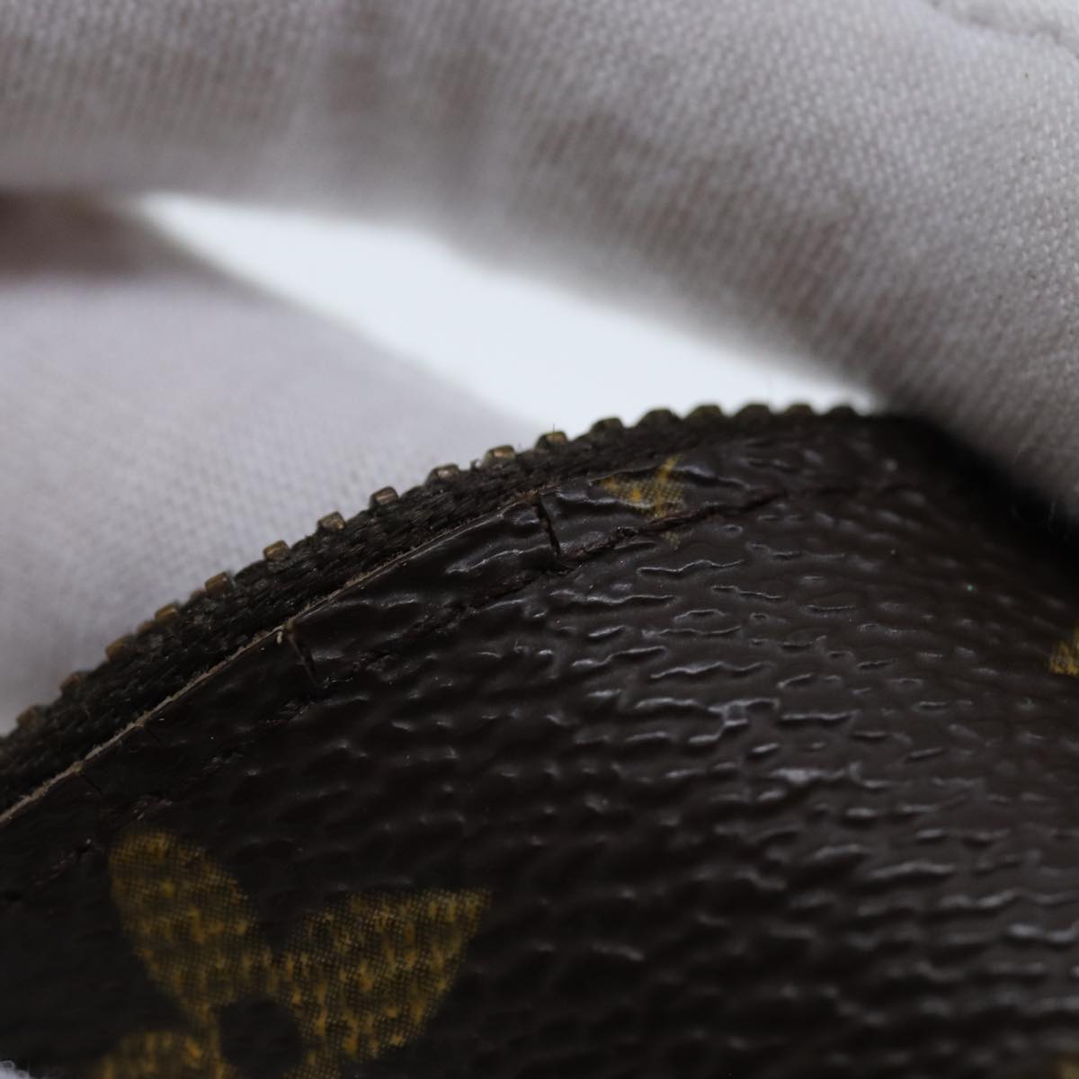 Louis Vuitton Pochette Clés