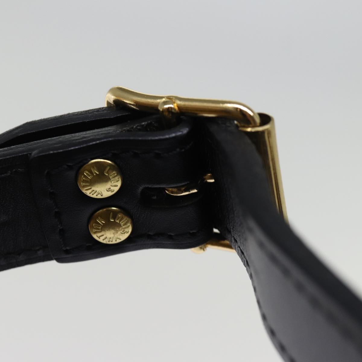 Louis Vuitton Reverse
