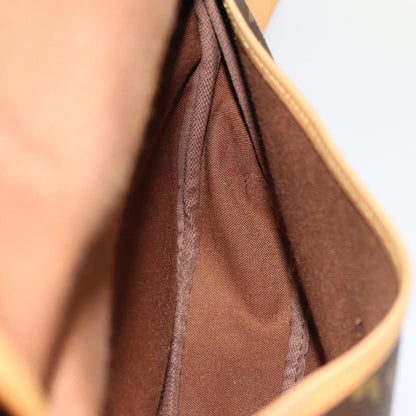 Louis Vuitton Saumur