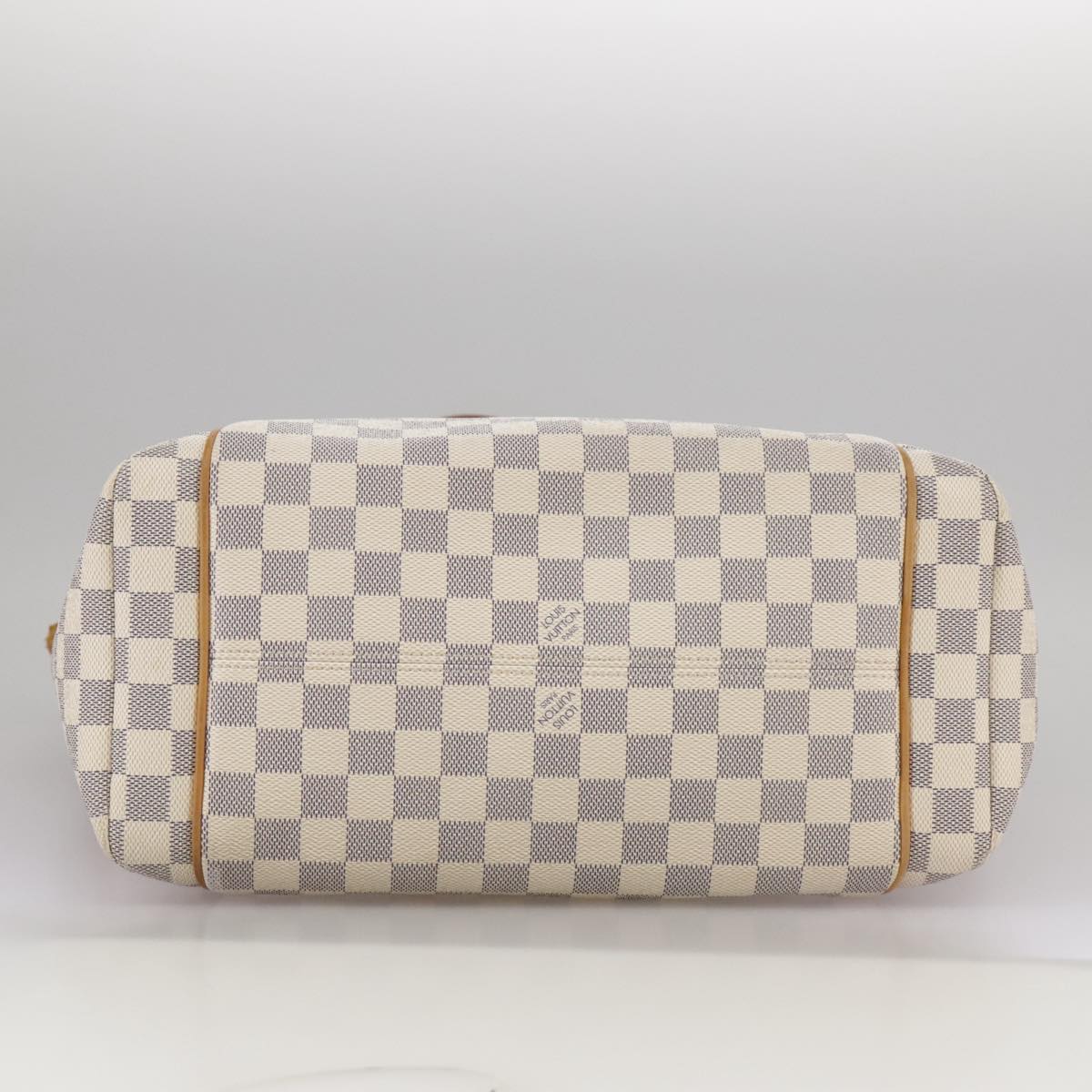 Louis Vuitton Totally