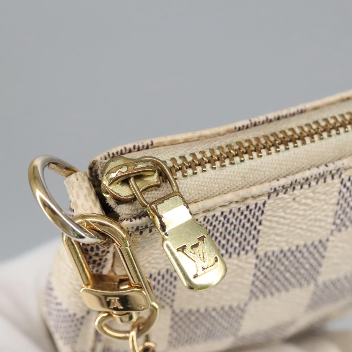 Louis Vuitton Mini Pochette Accessoires