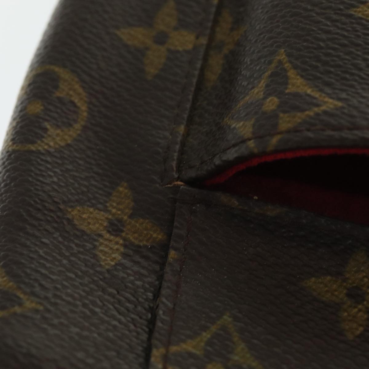 Louis Vuitton Partition