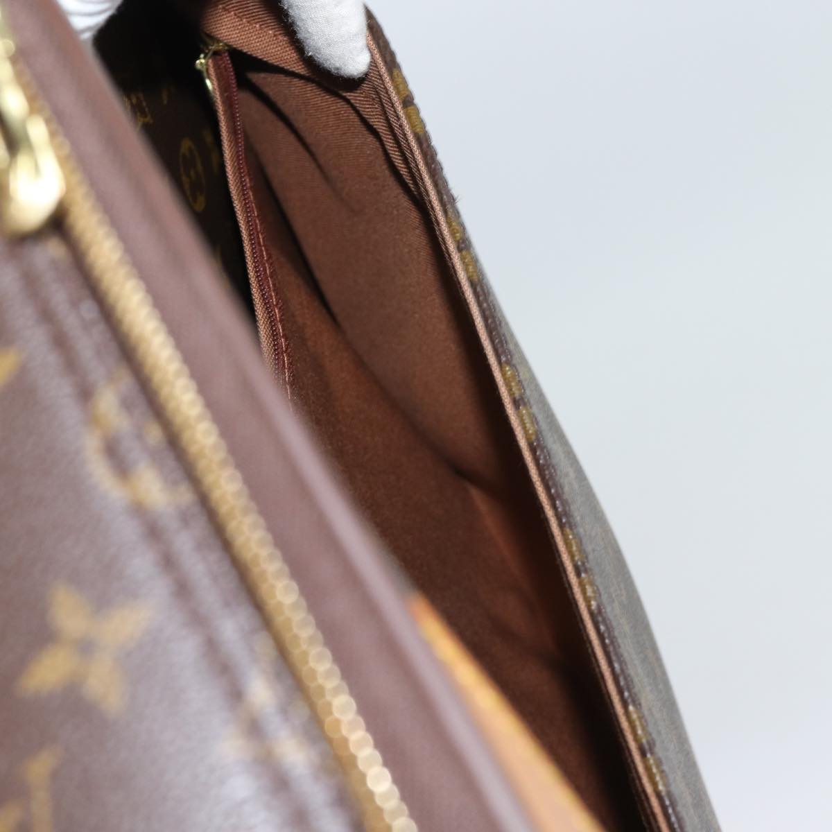 Louis Vuitton Pegase