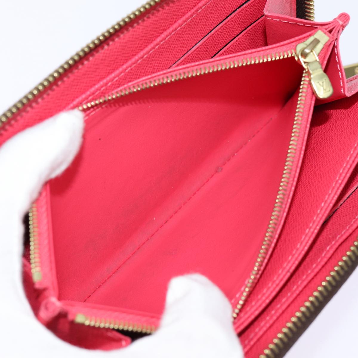 Louis Vuitton Zippy wallet