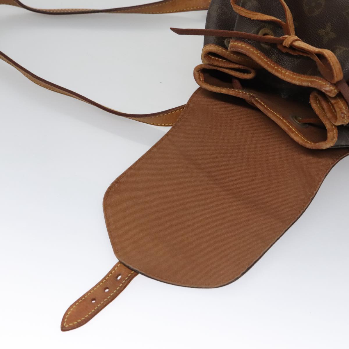 Louis Vuitton Montsouris MM