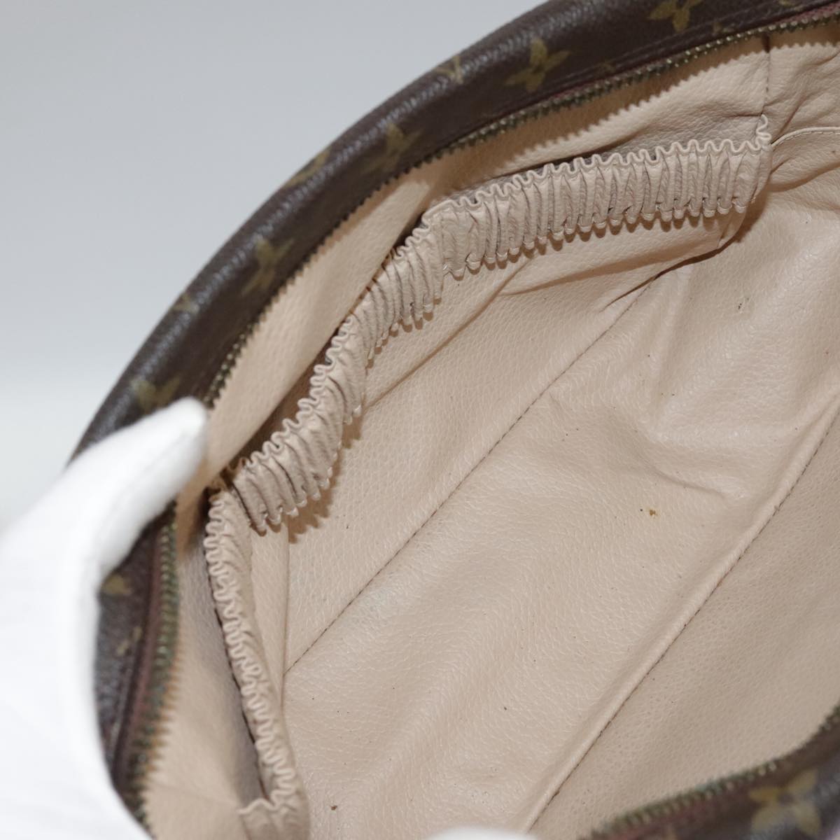 Louis Vuitton Trousse de Toilette