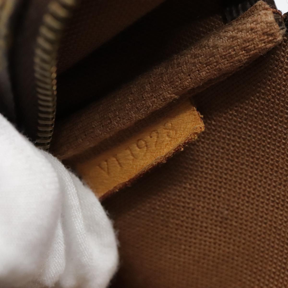 Louis Vuitton Pochette Accessoire