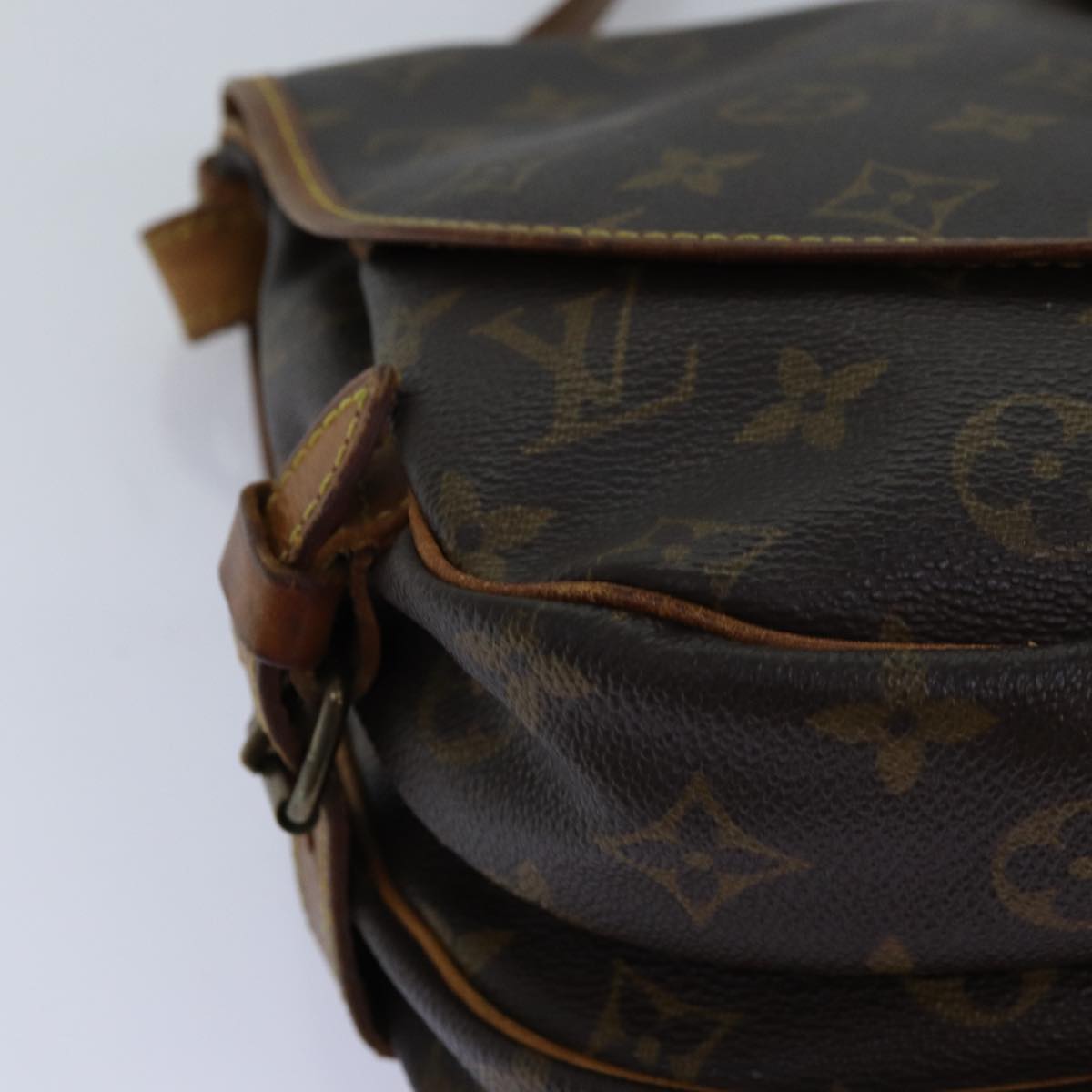 Louis Vuitton Saumur 30