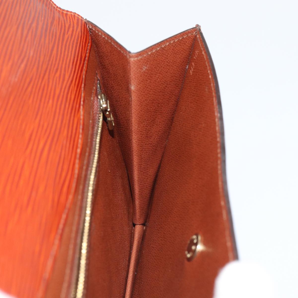 Louis Vuitton Montaigne