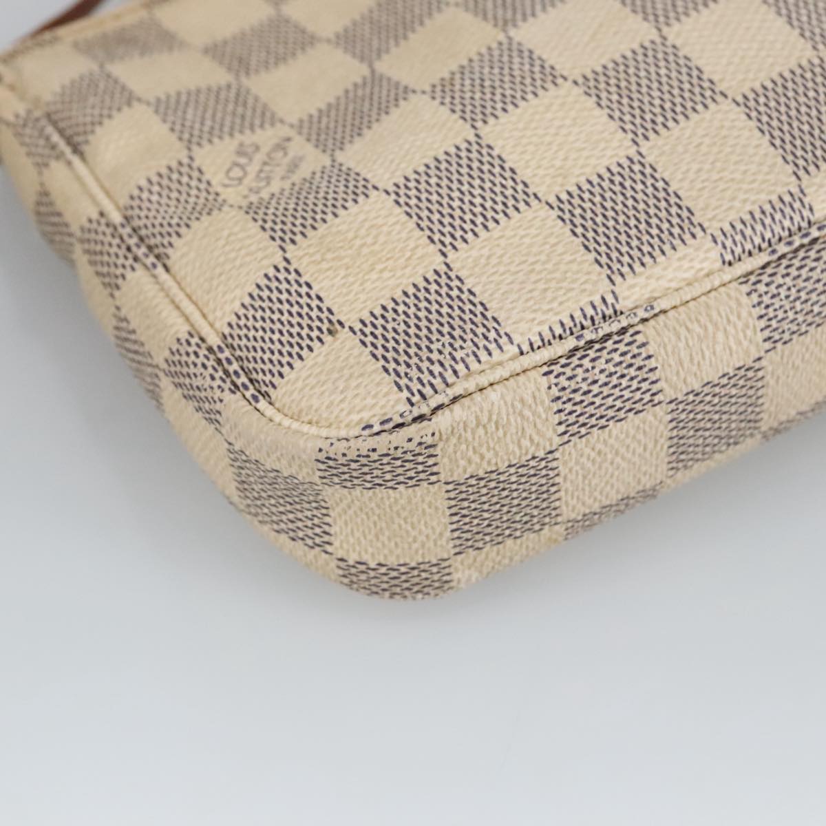 Louis Vuitton Pochette Accessoire