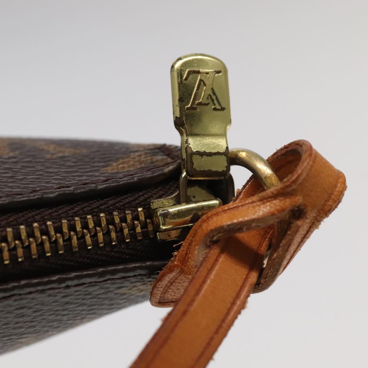 Louis Vuitton Pochette Accessoire