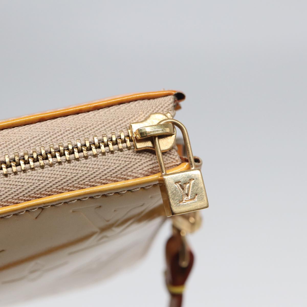 Louis Vuitton Pochette accessoires