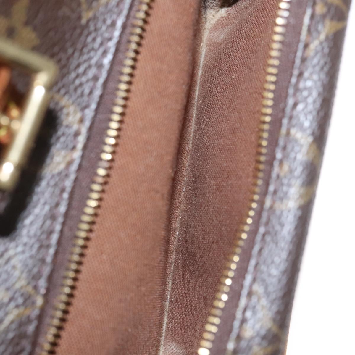 Louis Vuitton Montsouris MM