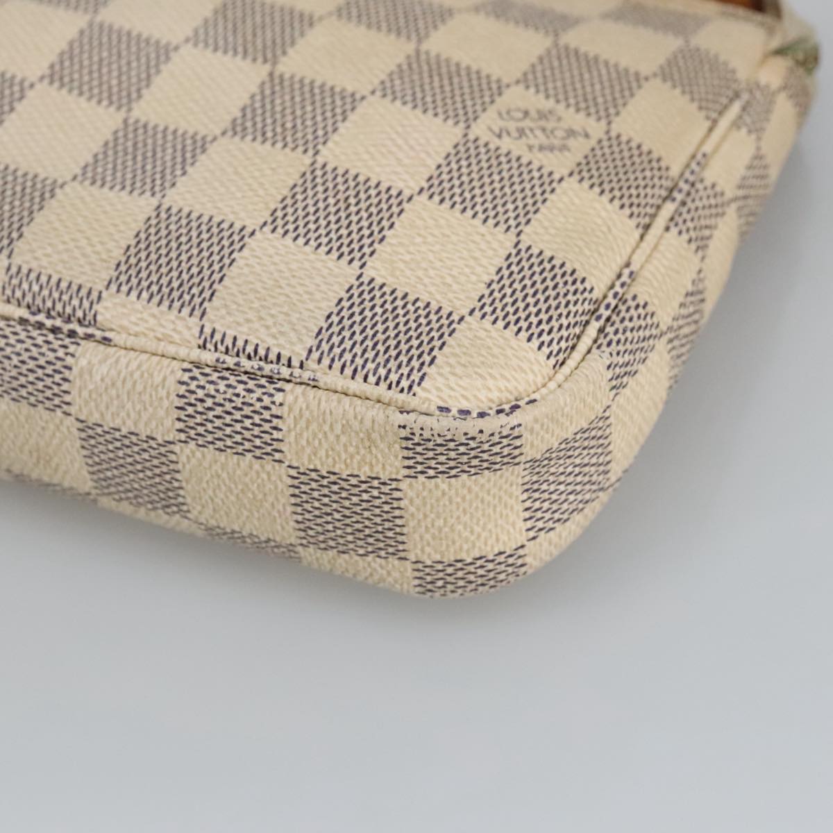 Louis Vuitton Pochette Accessoire