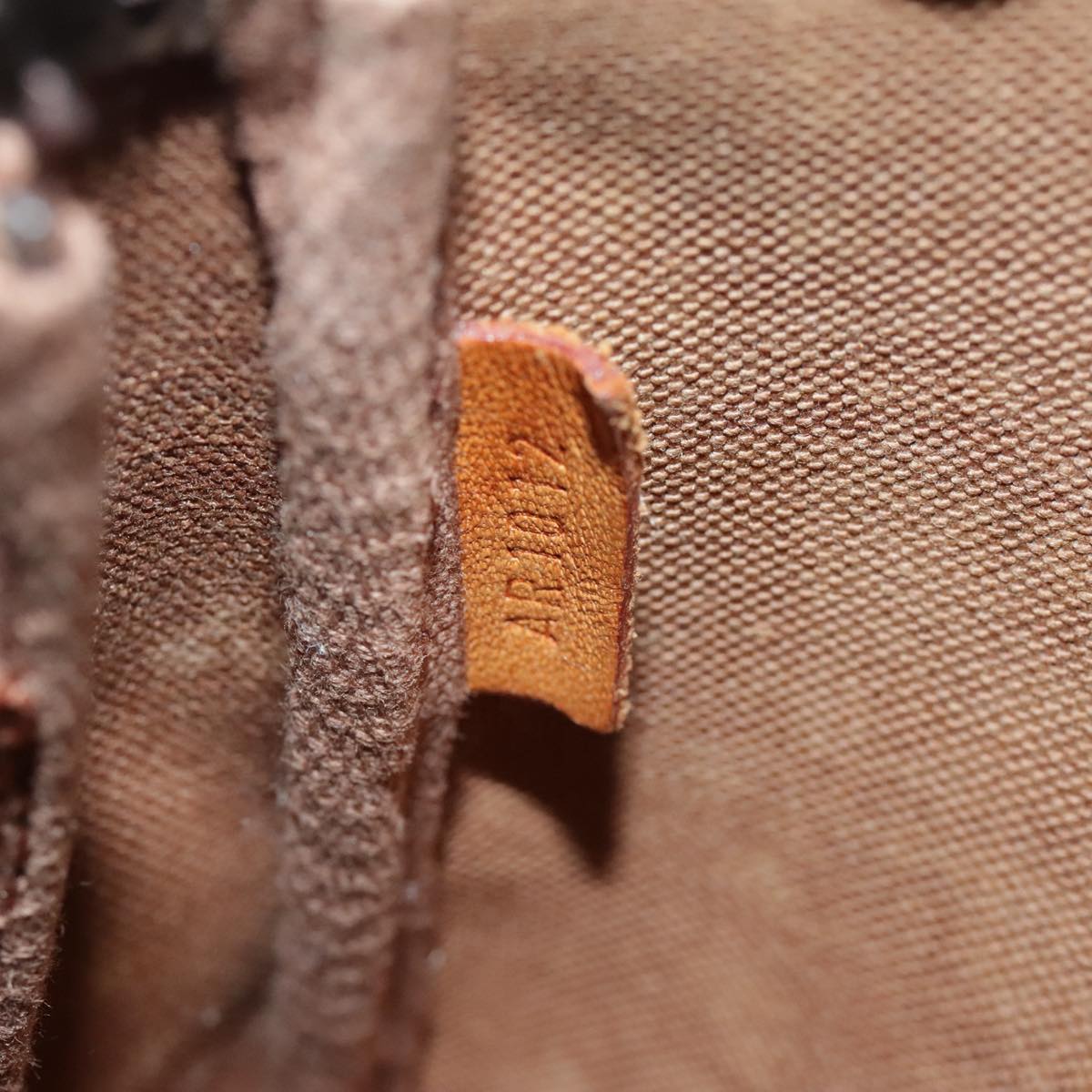 Louis Vuitton Pochette Accessoire