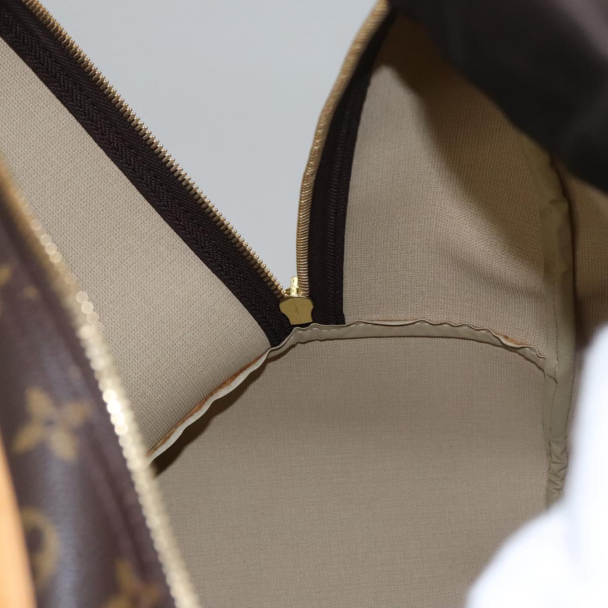 Louis Vuitton Evasion