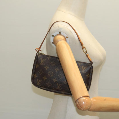 Louis Vuitton Pochette Accessoire