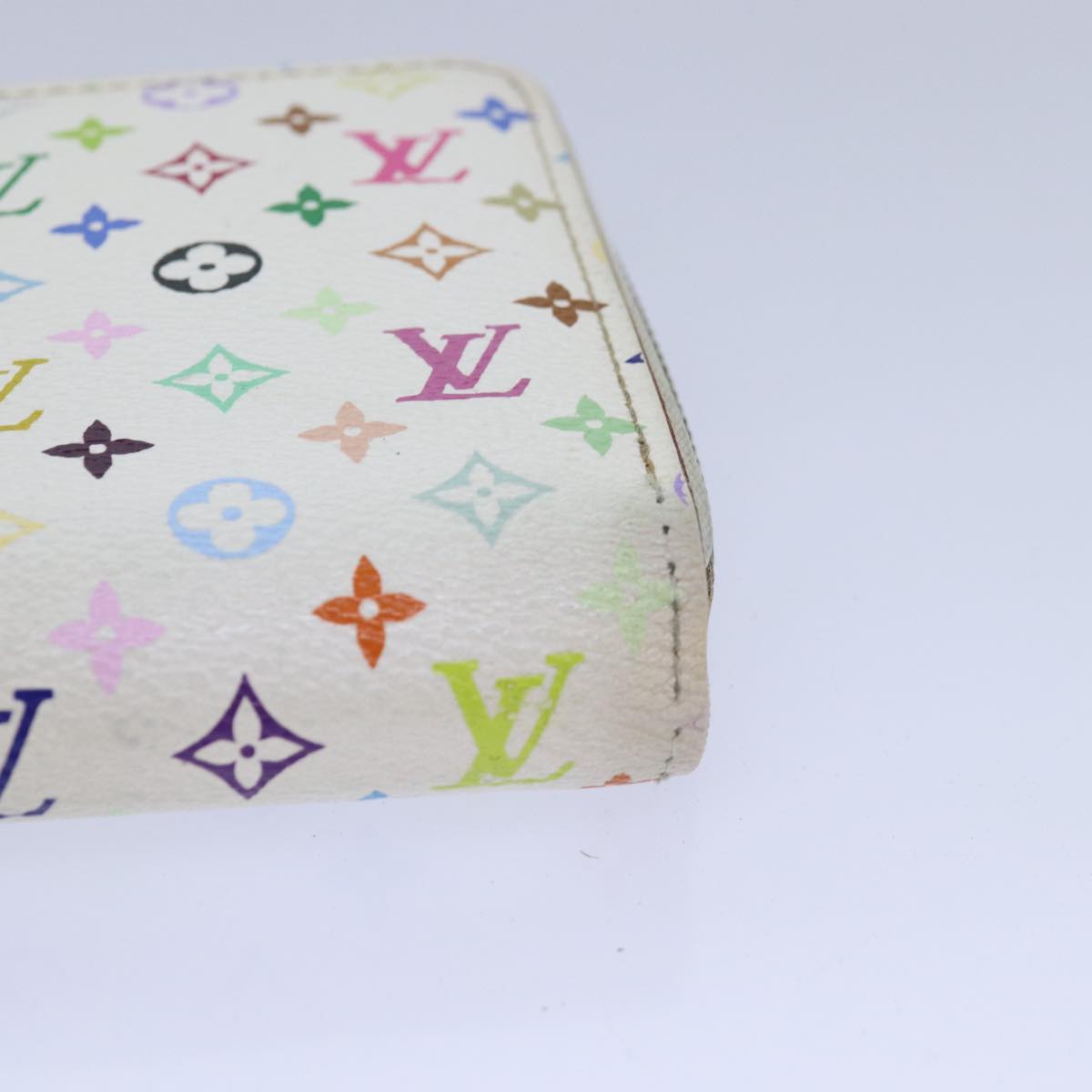 Louis Vuitton Zippy wallet