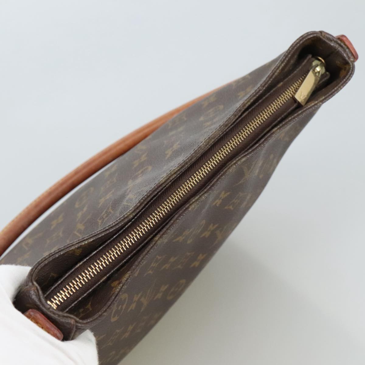 Louis Vuitton Looping GM