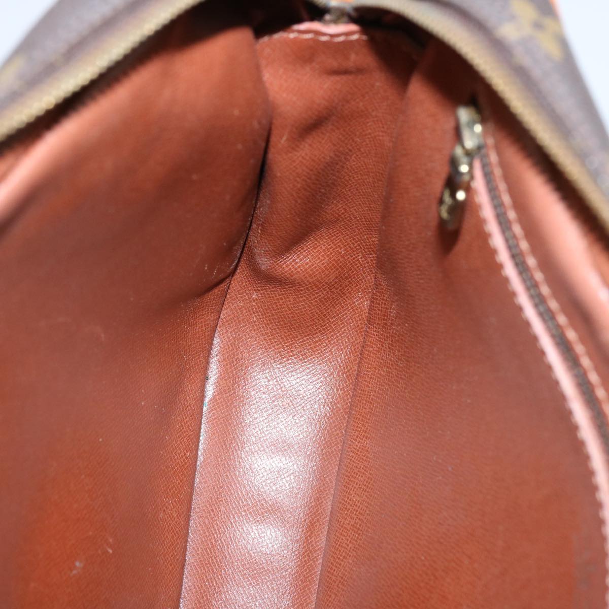 Louis Vuitton Jeune fille