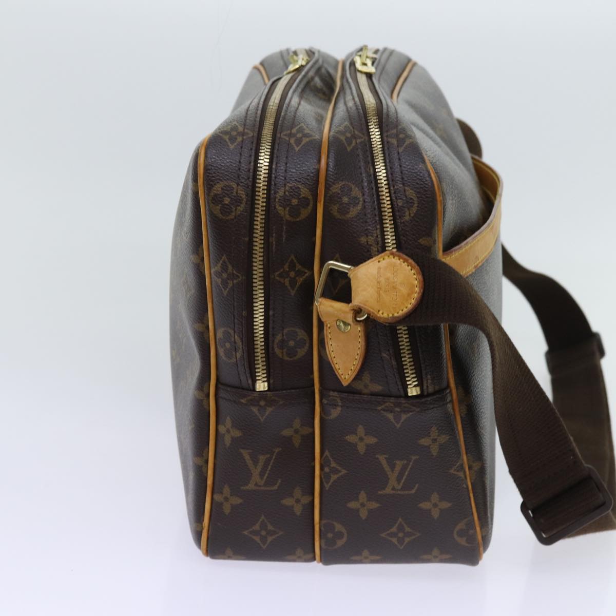Louis Vuitton Reporter