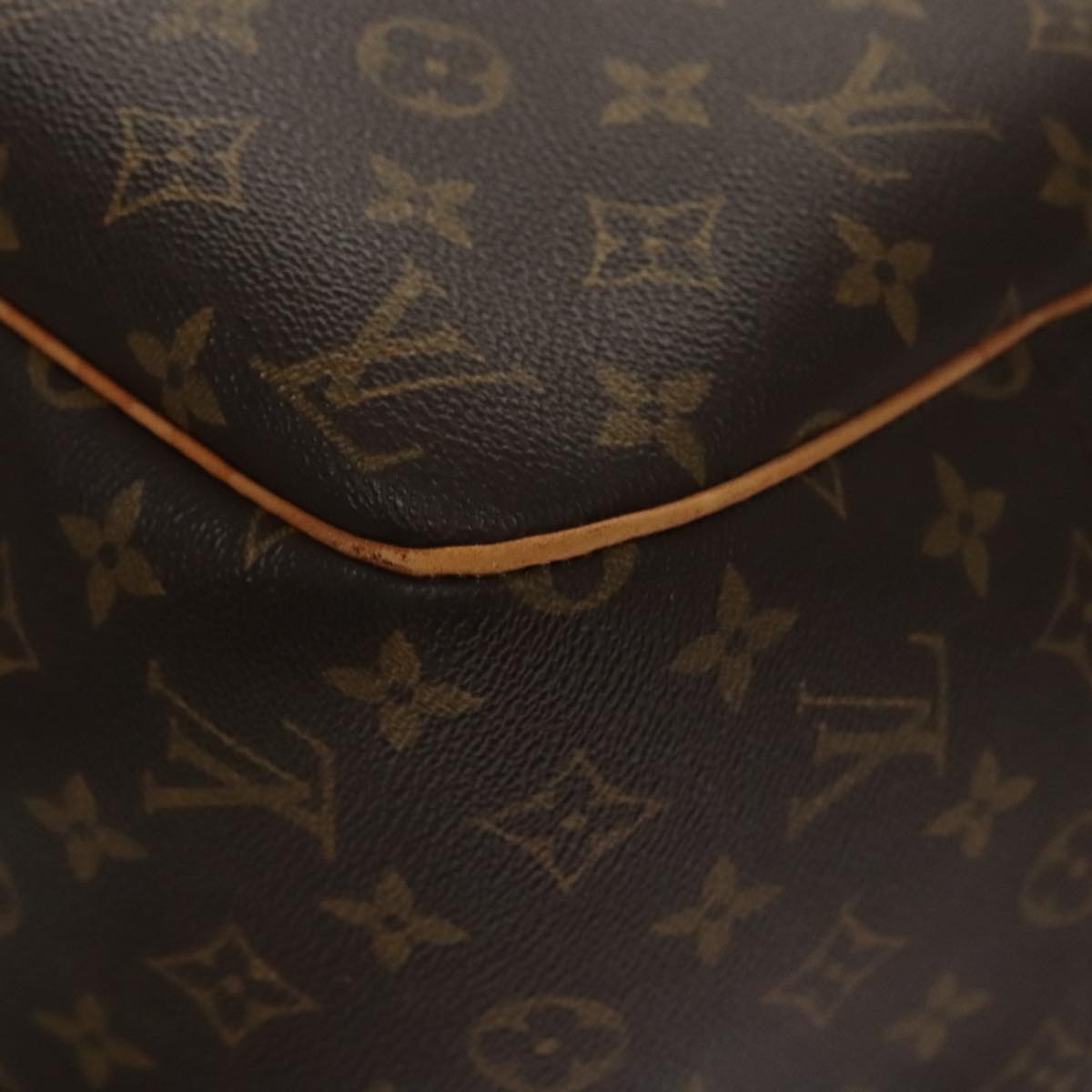 Louis Vuitton Evasion