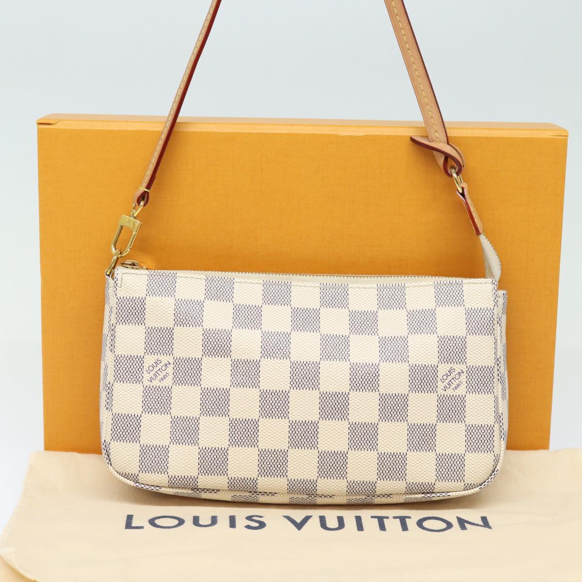Louis Vuitton Pochette accessoires