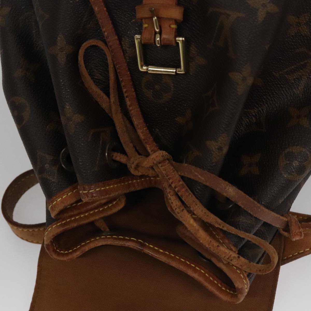 Louis Vuitton Montsouris MM