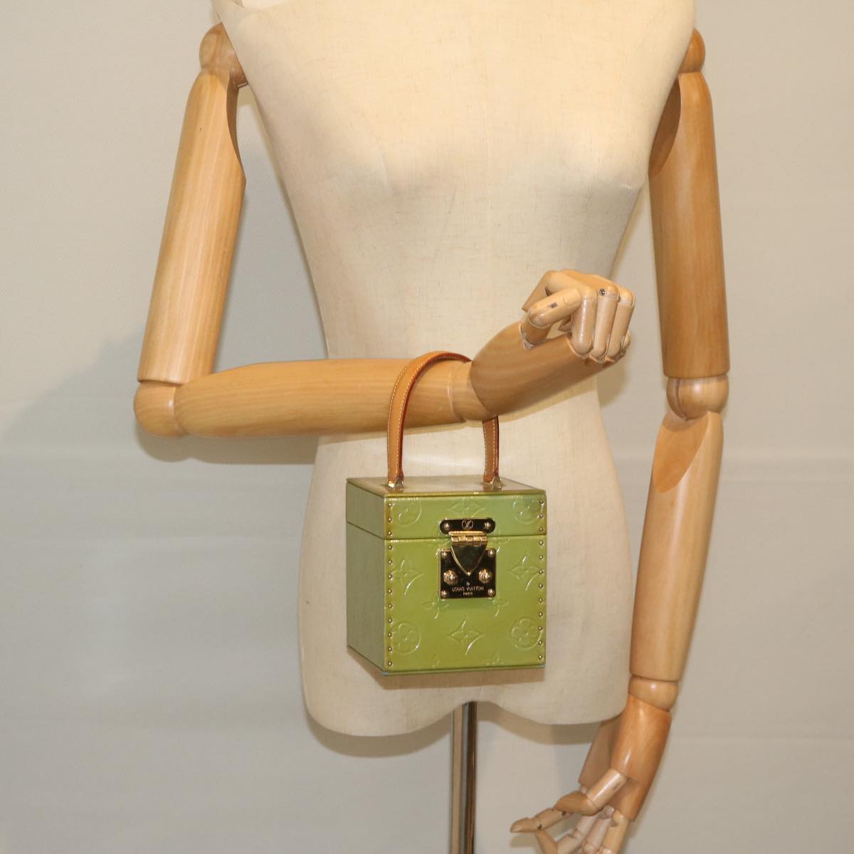 Louis Vuitton Bleecker