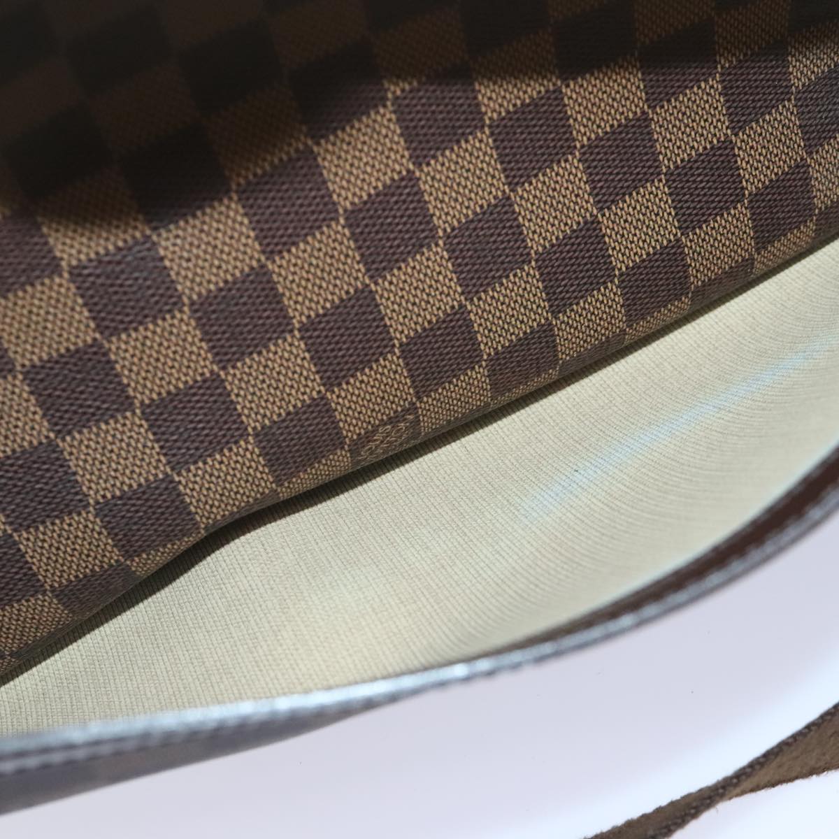 Louis Vuitton Reporter