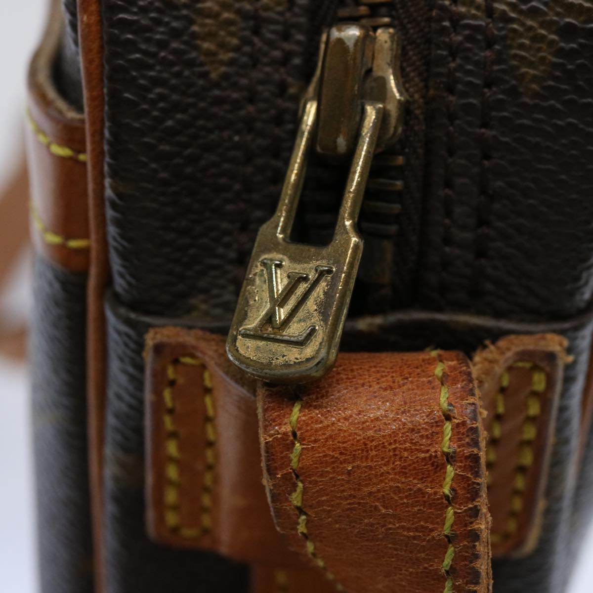 Louis Vuitton Jeune fille