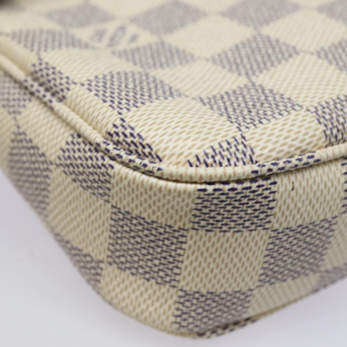 Louis Vuitton Pochette accessoires