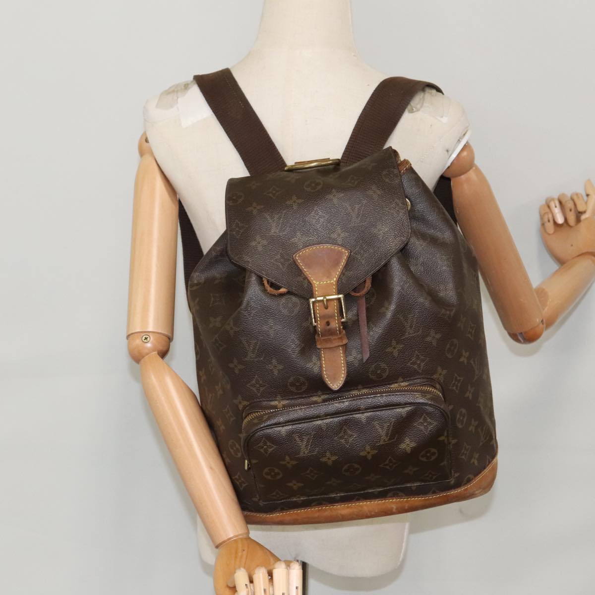 Louis Vuitton Montsouris GM