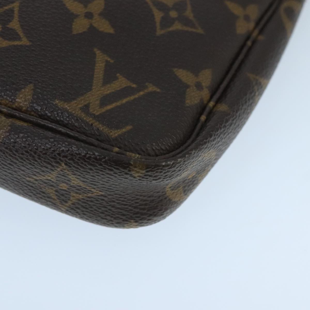 Louis Vuitton Pochette Accessoire