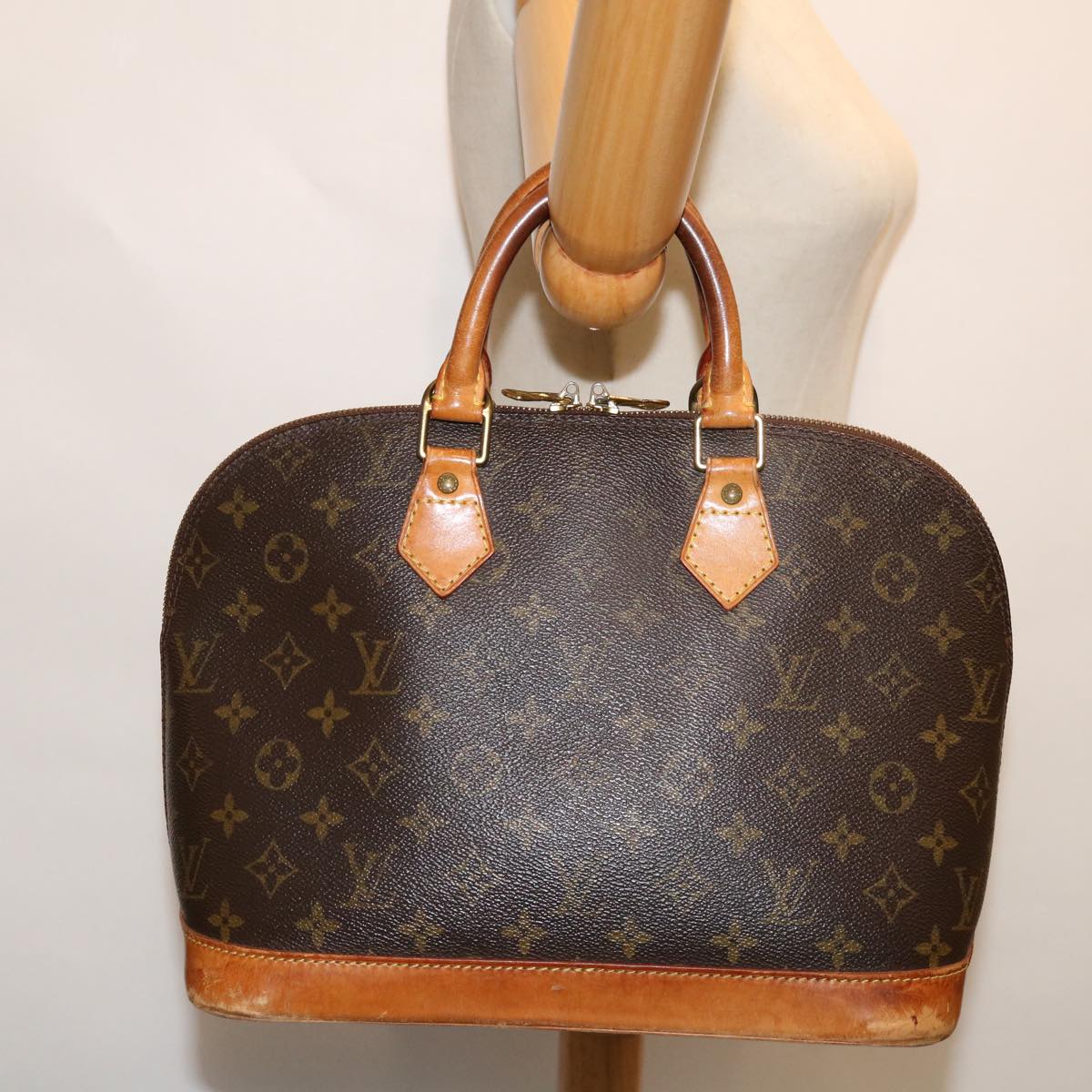 Louis Vuitton Alma