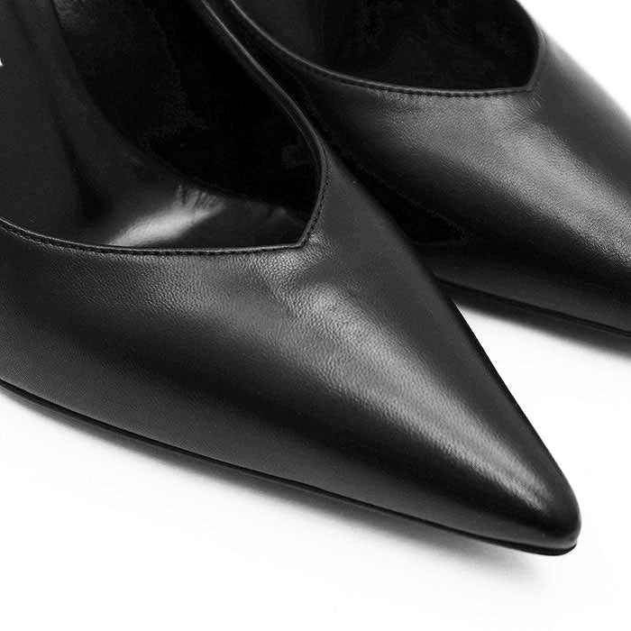 Gucci 716687 Leather Pumps