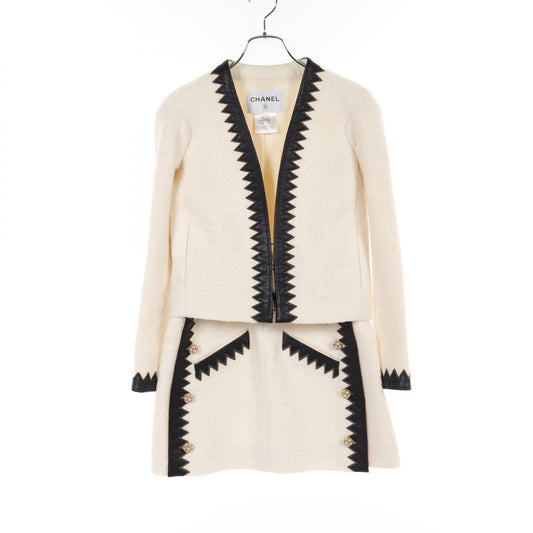 Chanel Pearl Button Wool Mohair Setup