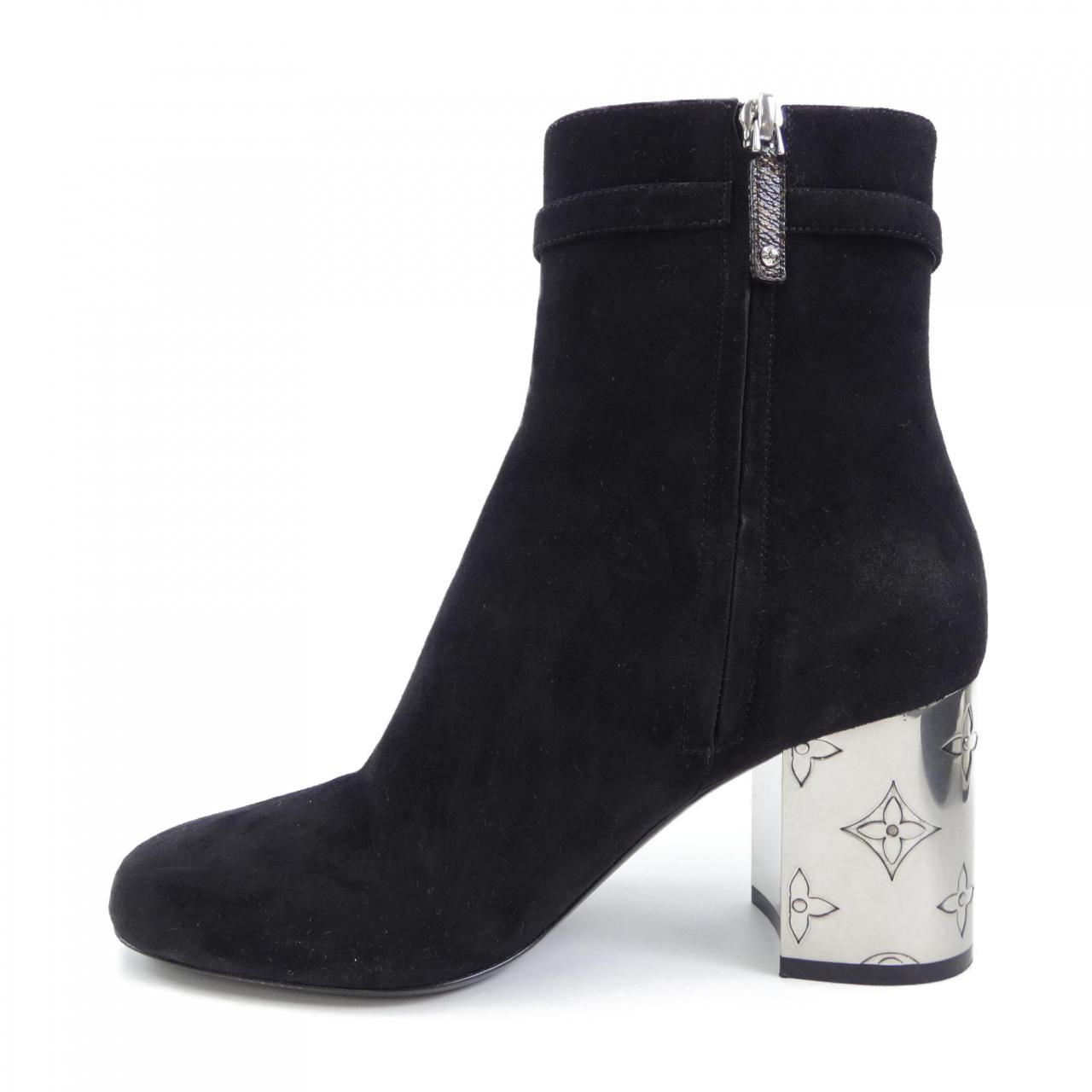 Louis Vuitton Grace Line Calf Boots