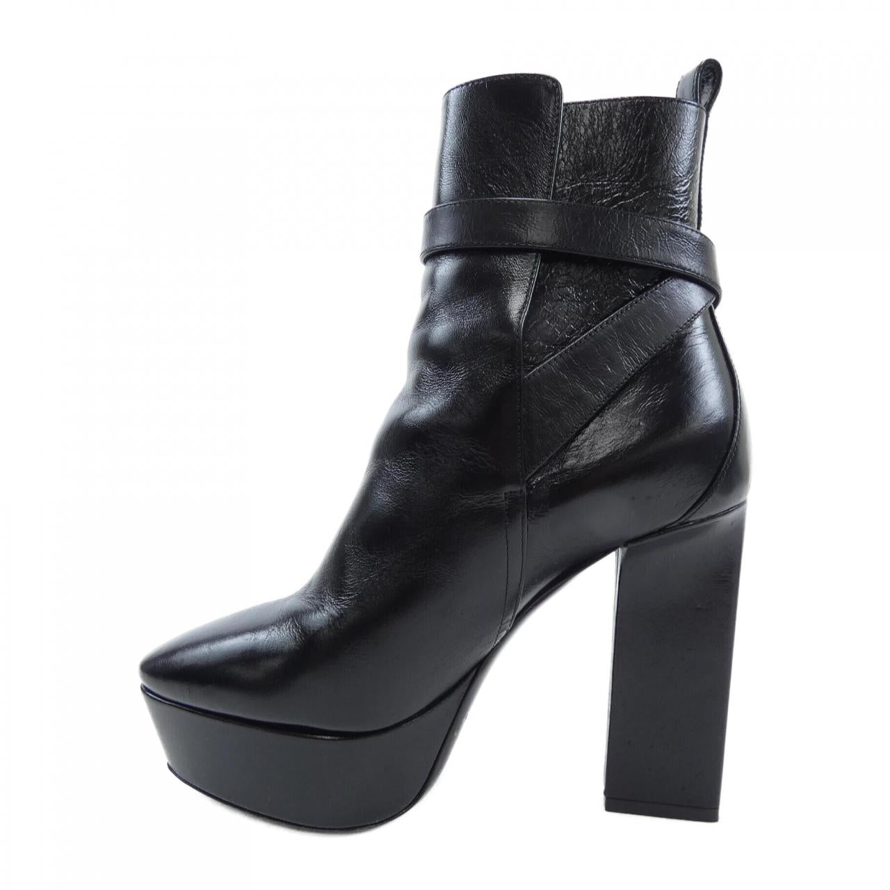 Saint Laurent Boots