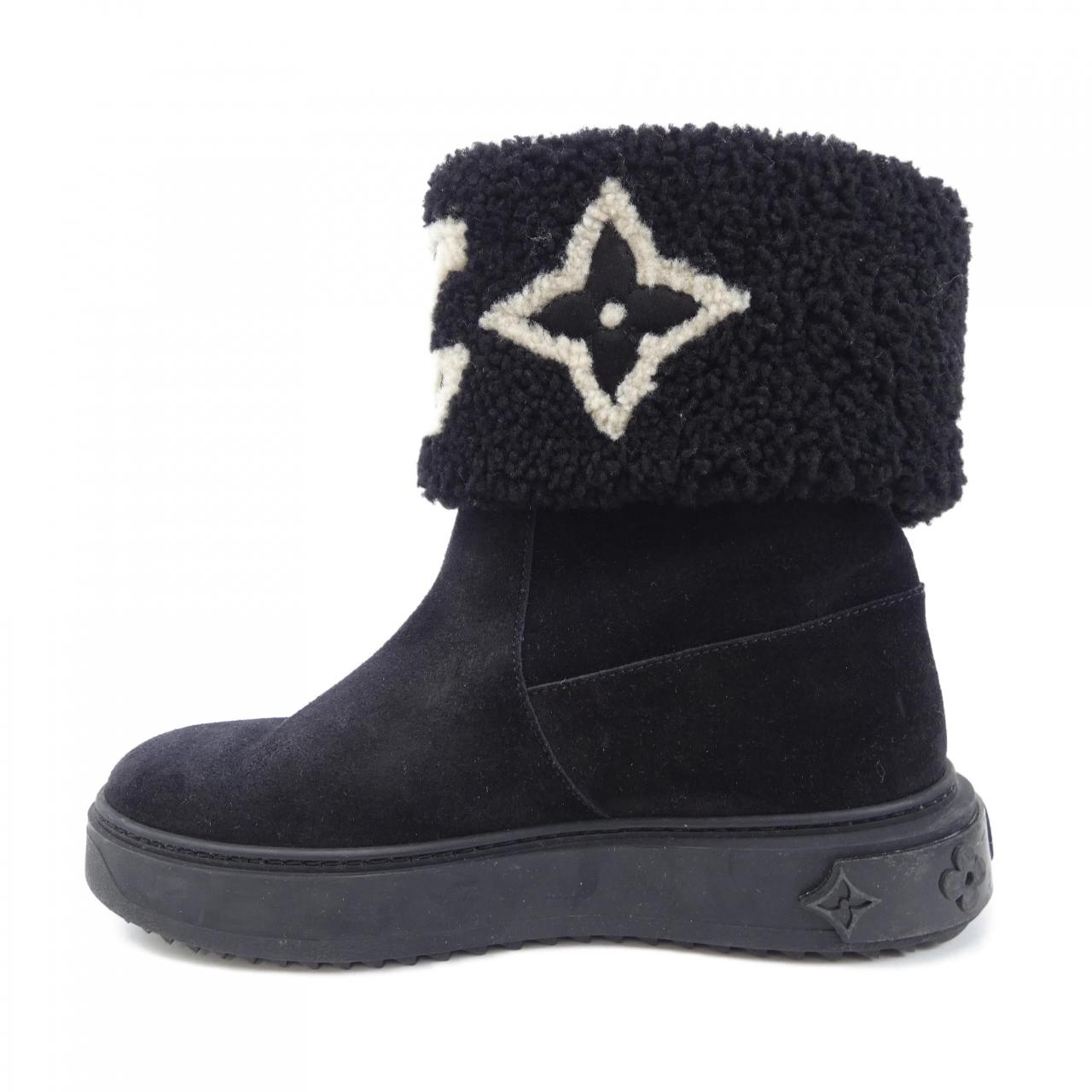 Louis Vuitton Snowdrop Line Shearling Boots